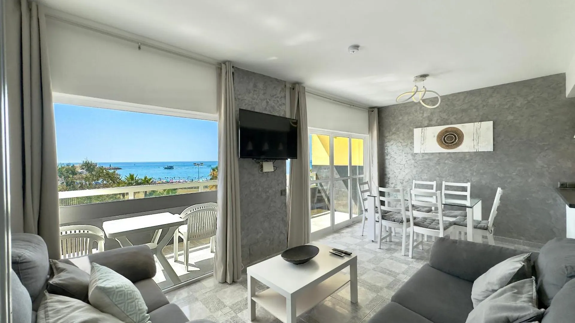 Apartamento Vistas Al Mar Junto Puerto Marina Benalmadena Apartment